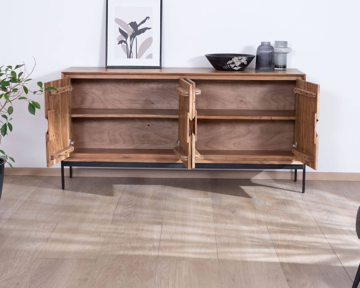 Aparador de 4 puertas de acacia y metal, 160 cm, modelo «Novelli», de estilo zen y minimalista