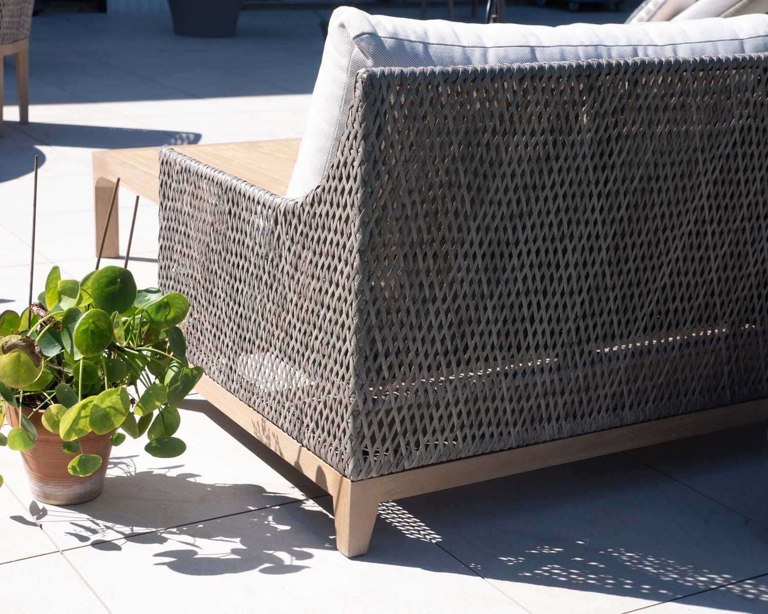Conjunto de jardín trenzado en teca y tejido de alta gama con diseño jaspeado «Porticcio»