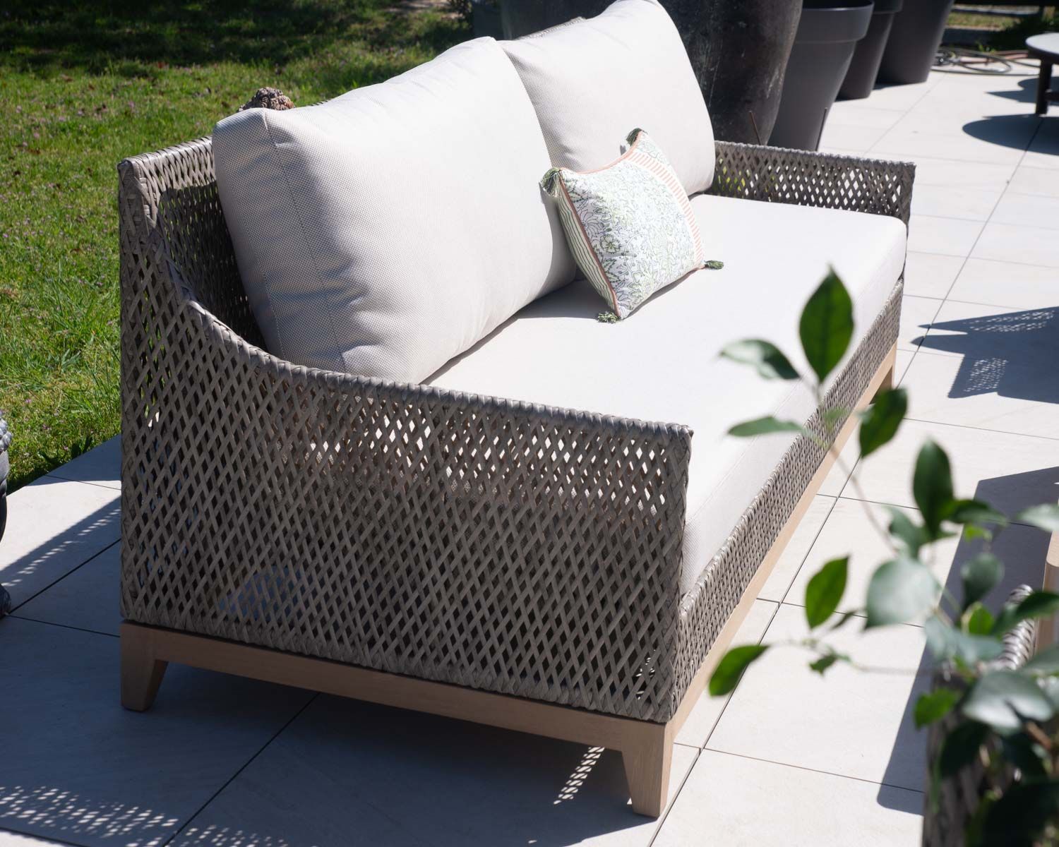Conjunto de jardín trenzado en teca y tejido de alta gama con diseño jaspeado «Porticcio»