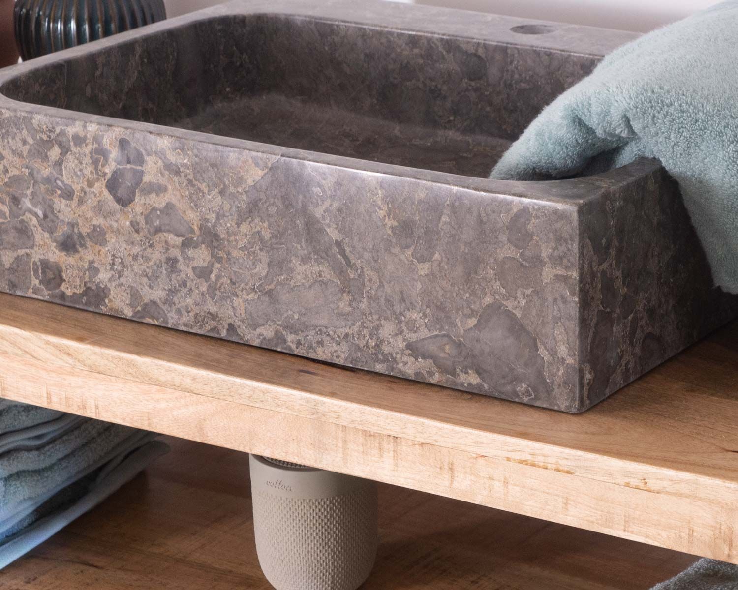 Lavabo rectangular de diseño en mármol pulido gris «Stone»