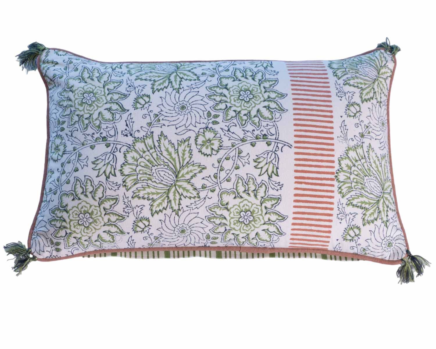 Cojín de tela con estampado floral en tonos verde y rosa «Solira», con ribete