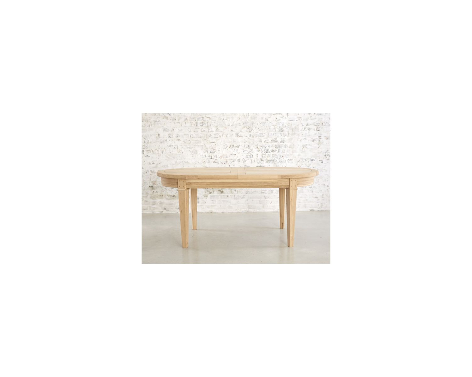 Mesa ovalada de roble macizo con extensiones «Artisan» 