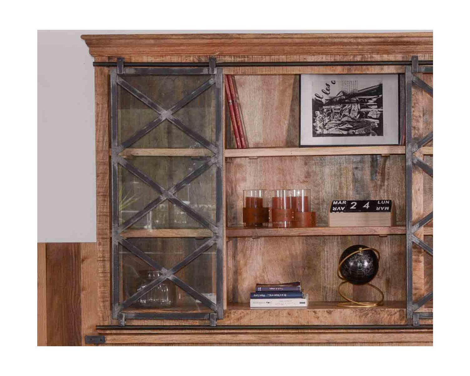 Gran aparador de metal, cristal y madera «Caractère» de 180 cm
