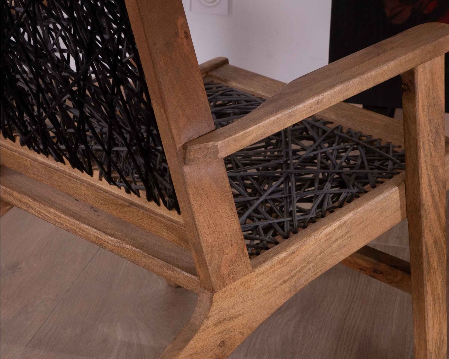 Sillón étnico bajo de madera de haya y cuerdas «Pop Vintage»