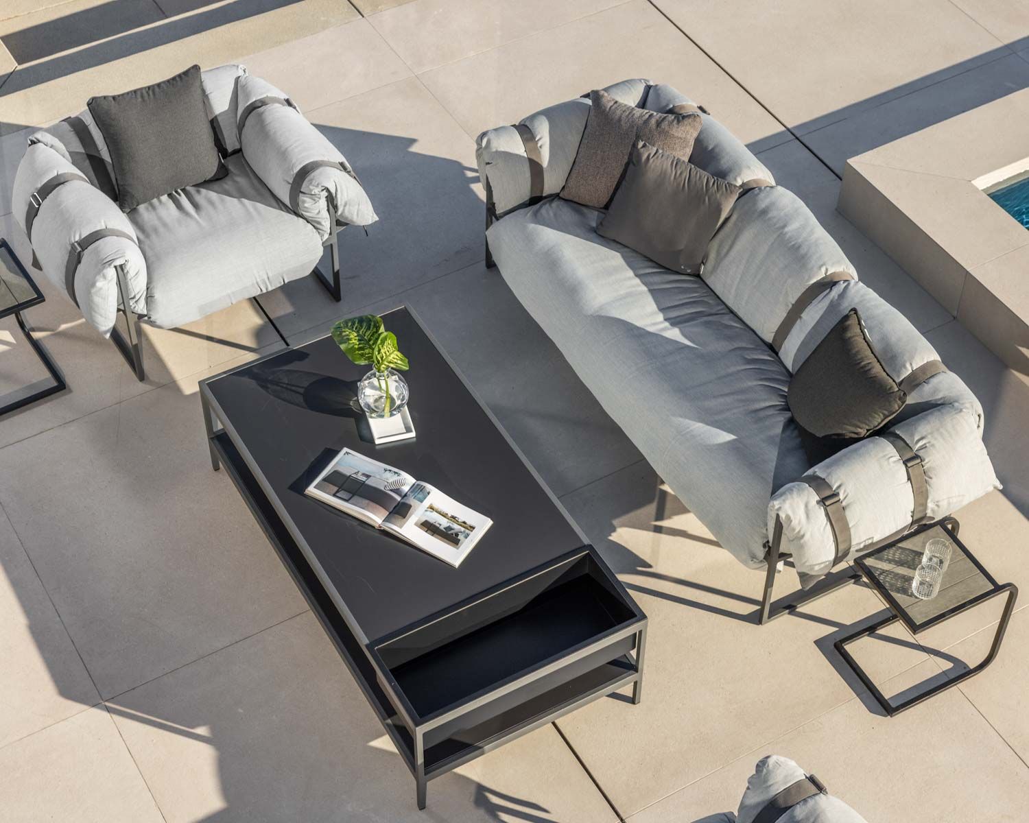 Sillón de terraza acolchado en gris claro, ultracómodo, con estructura de aluminio «Paquetage»