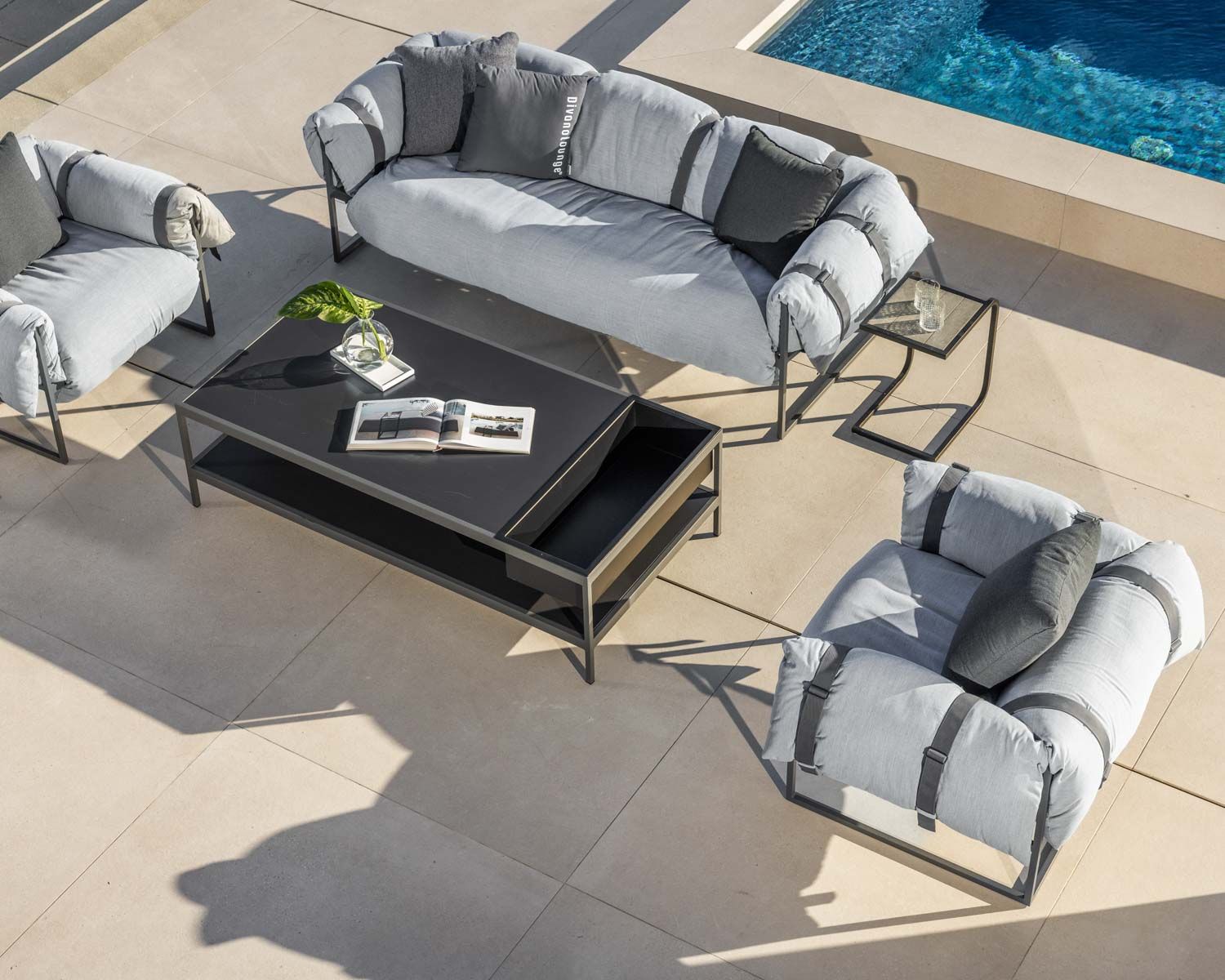 Sillón de terraza acolchado en gris claro, ultracómodo, con estructura de aluminio «Paquetage»