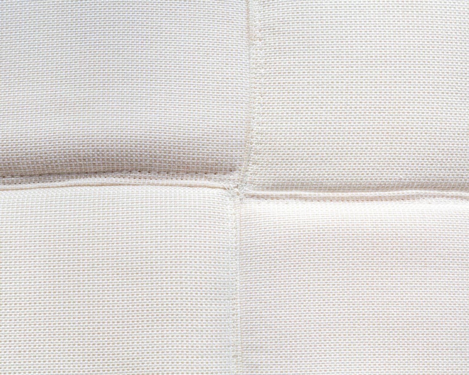Silla de jardín con tapizado Sunbrella en blanco roto y patas de teca «Lombok»