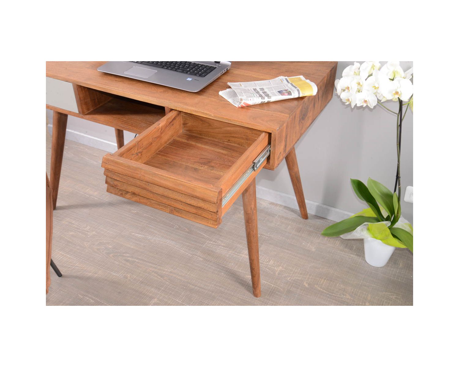 Escritorio escandinavo de palisandro «Vintage grey» con cajón blanco