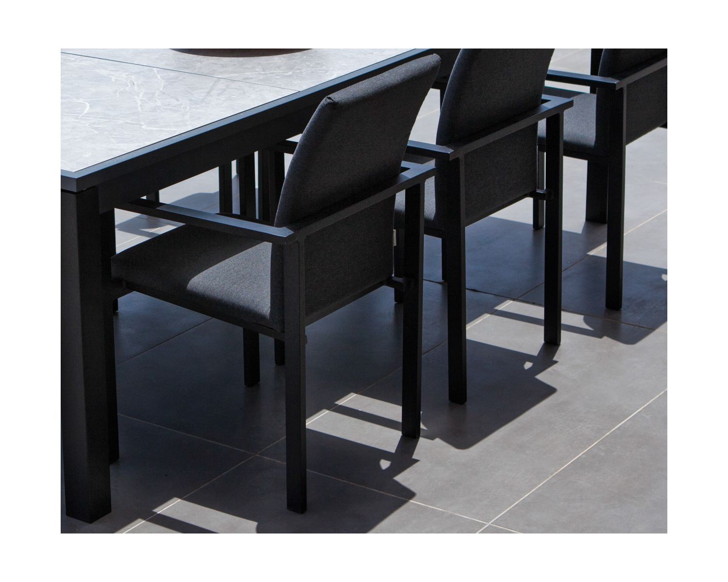 Silla de exterior negra con tejido Sunbrella «Terrasse»