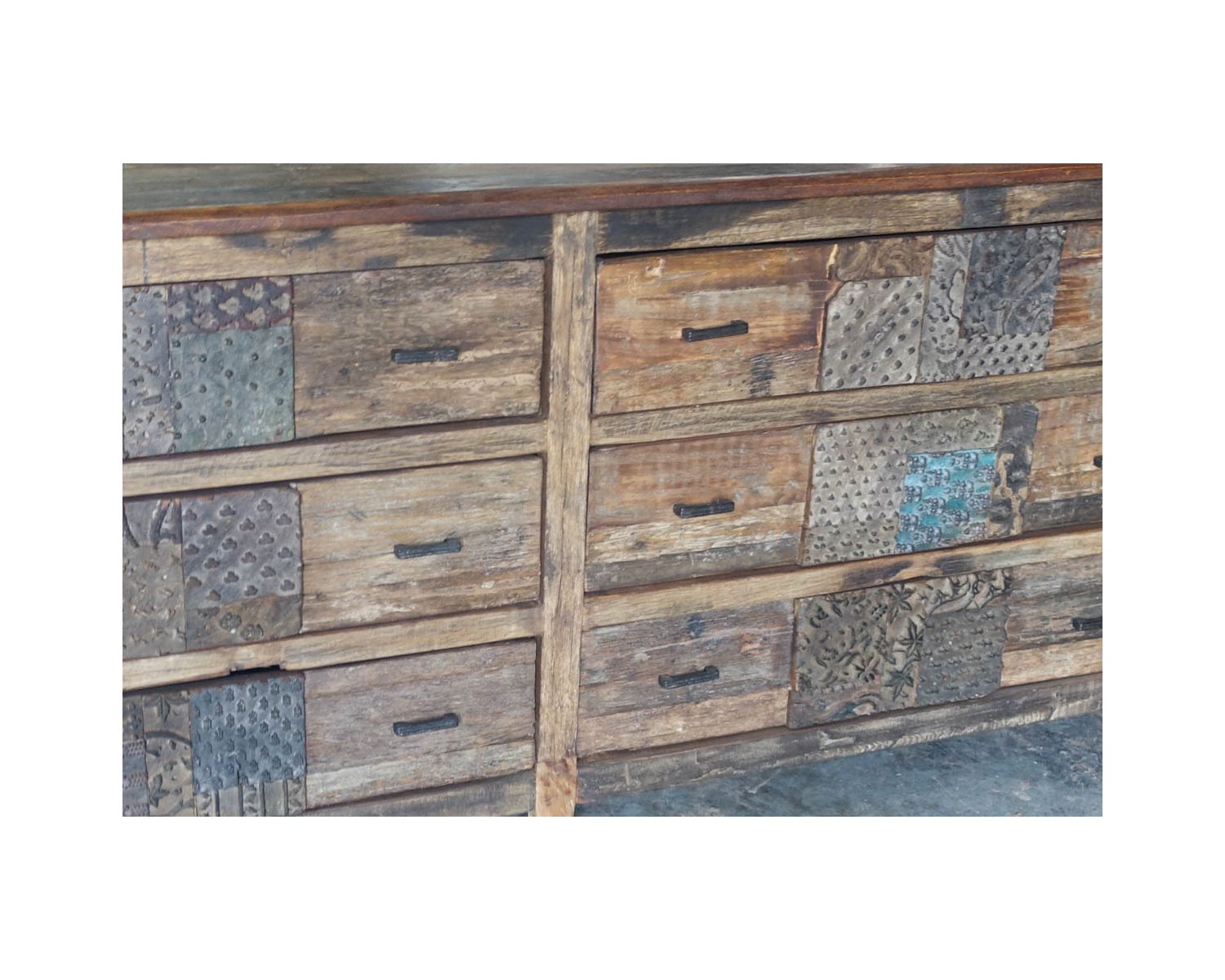 Cómoda baja de estilo boticario de 195 cm «nepalí», de madera reciclada, con 6 cajones