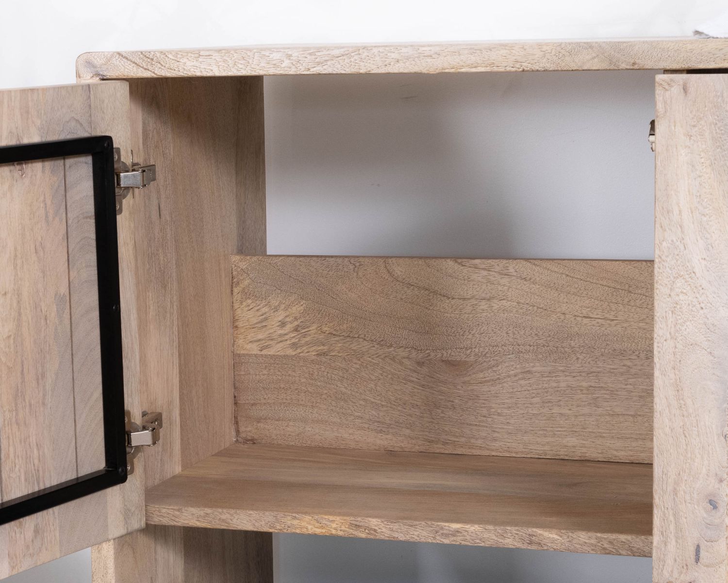 Mueble bajo lavabo de 120 cm en madera natural y negra «Nani» con un gran hueco