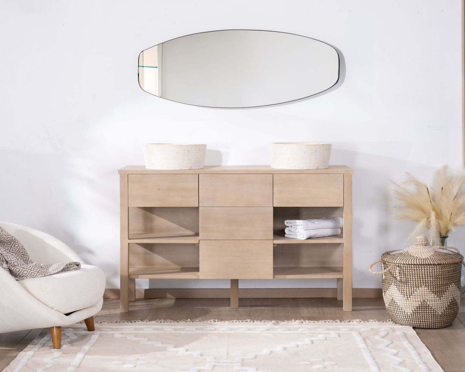 Mueble de baño doble de madera de mango blanqueada de 140 cm con nichos y cajones «Kahiko»