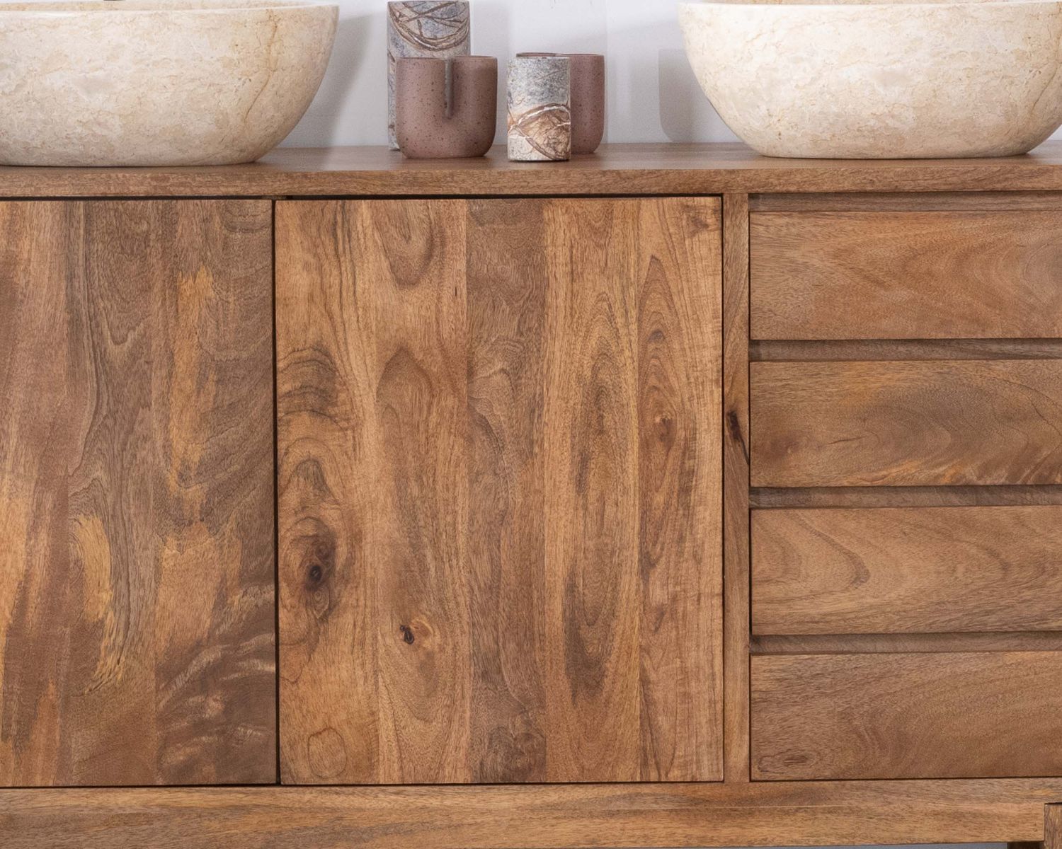 Mueble bajo lavabo de 140 cm en madera de mango oscuro con puertas y cajones «Kahiko»