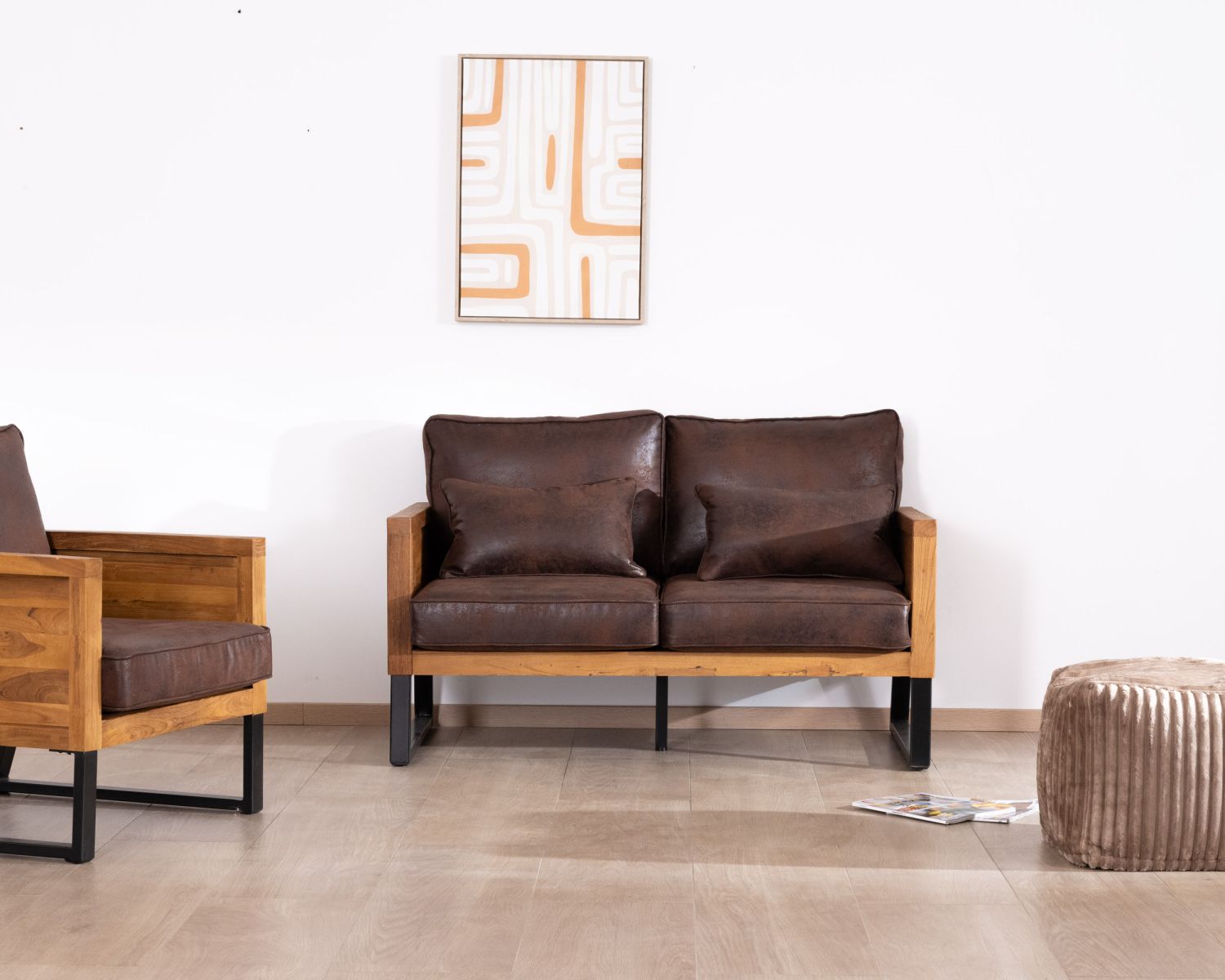 Sofá de 2 plazas de madera de teca y tela imitación de cuero color habano «Roster»