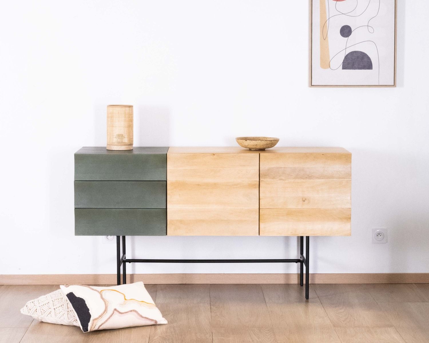 Aparador «Elegancy» de estilo japandi, de dos tonos, en madera y metal, con tres puertas, de 150 cm