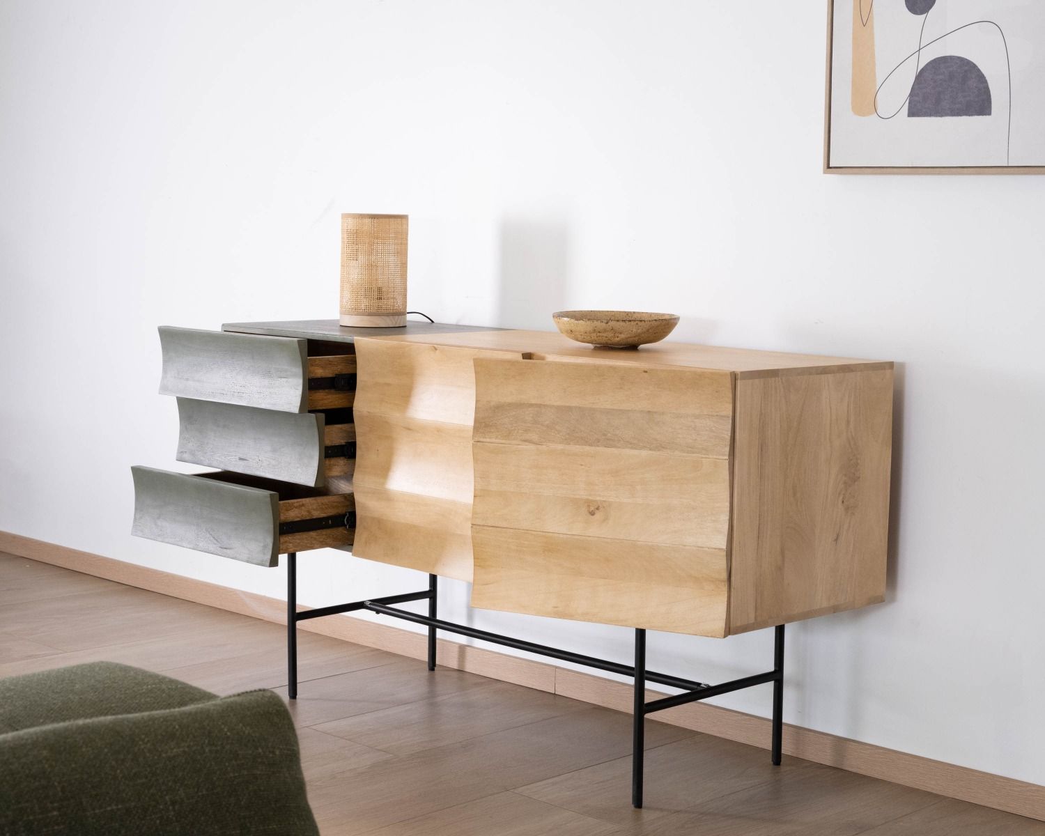 Aparador «Elegancy» de estilo japandi, de dos tonos, en madera y metal, con tres puertas, de 150 cm