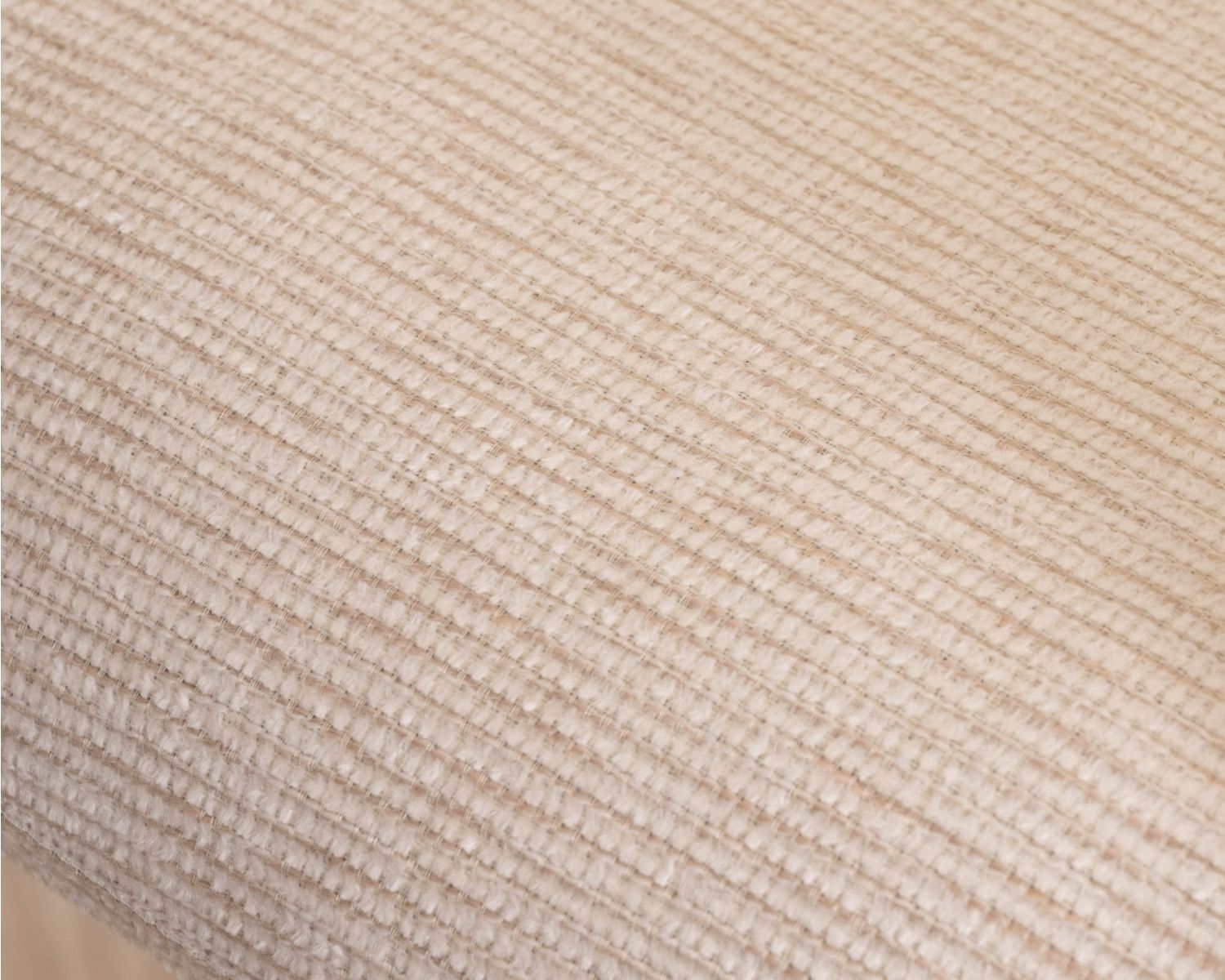 Lote de 2 sillas giratorias de comedor «Movy» con asiento envolvente de tela color crema y reposabrazos