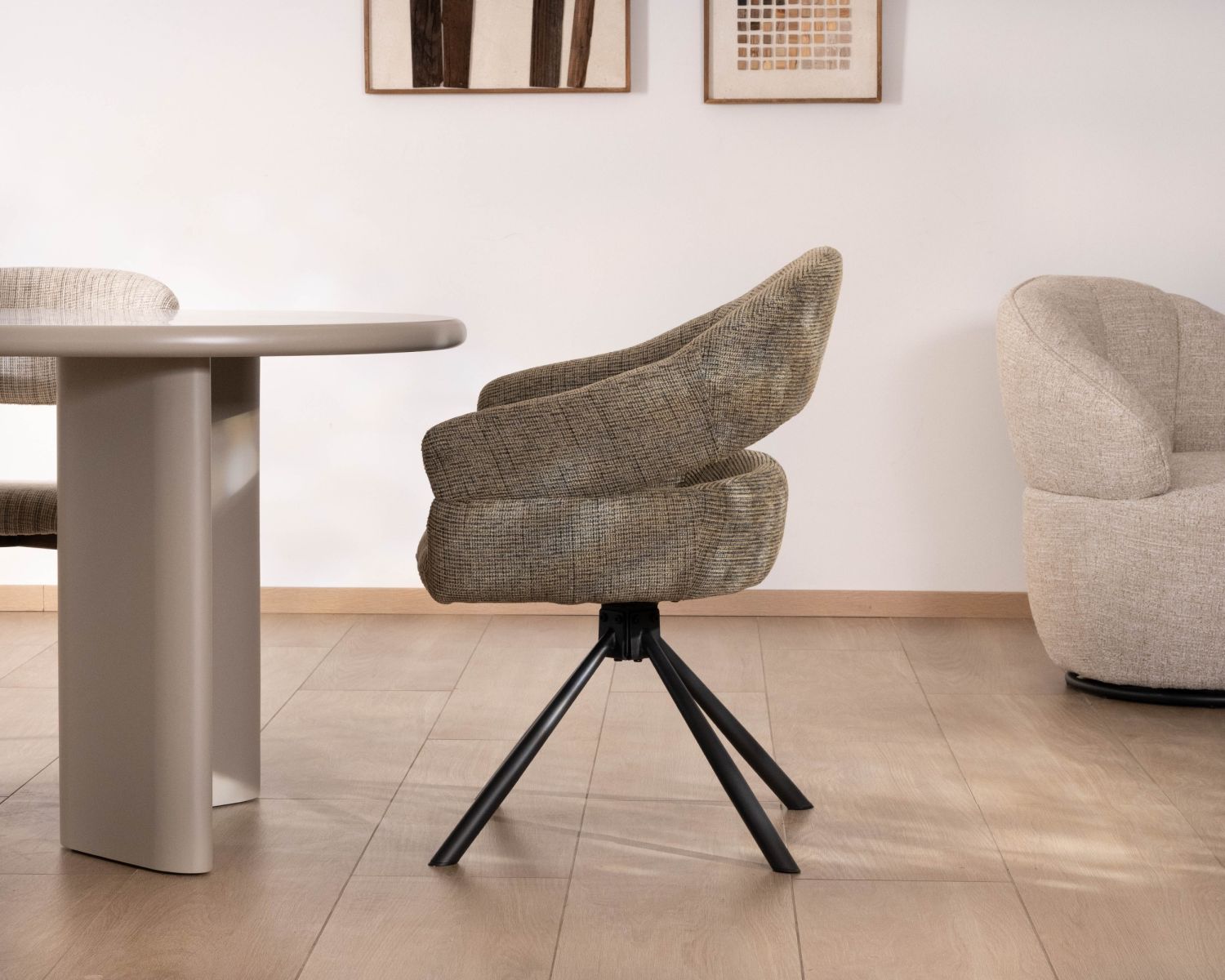 Lote de 2 sillas giratorias de comedor con reposabrazos «Movy» en tela verde salvia