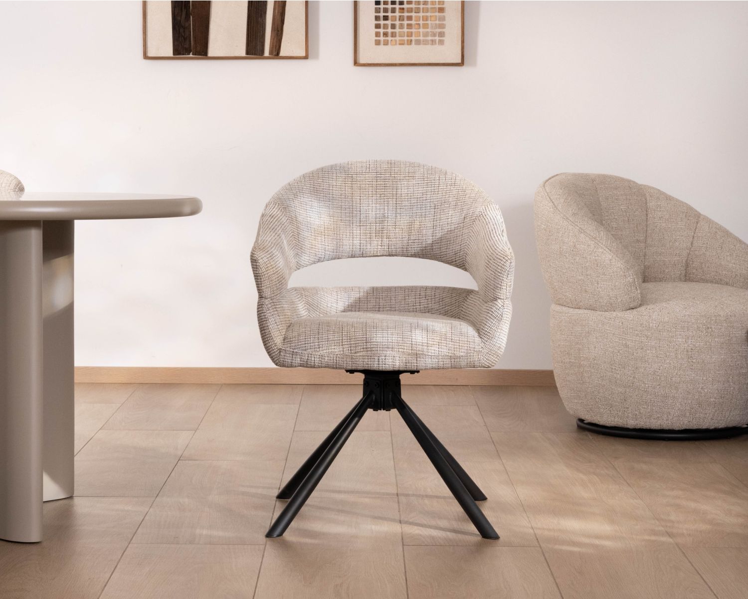 Lote de 2 sillas giratorias de estilo retro-contemporáneo «Movy», en tejido gris claro con trama
