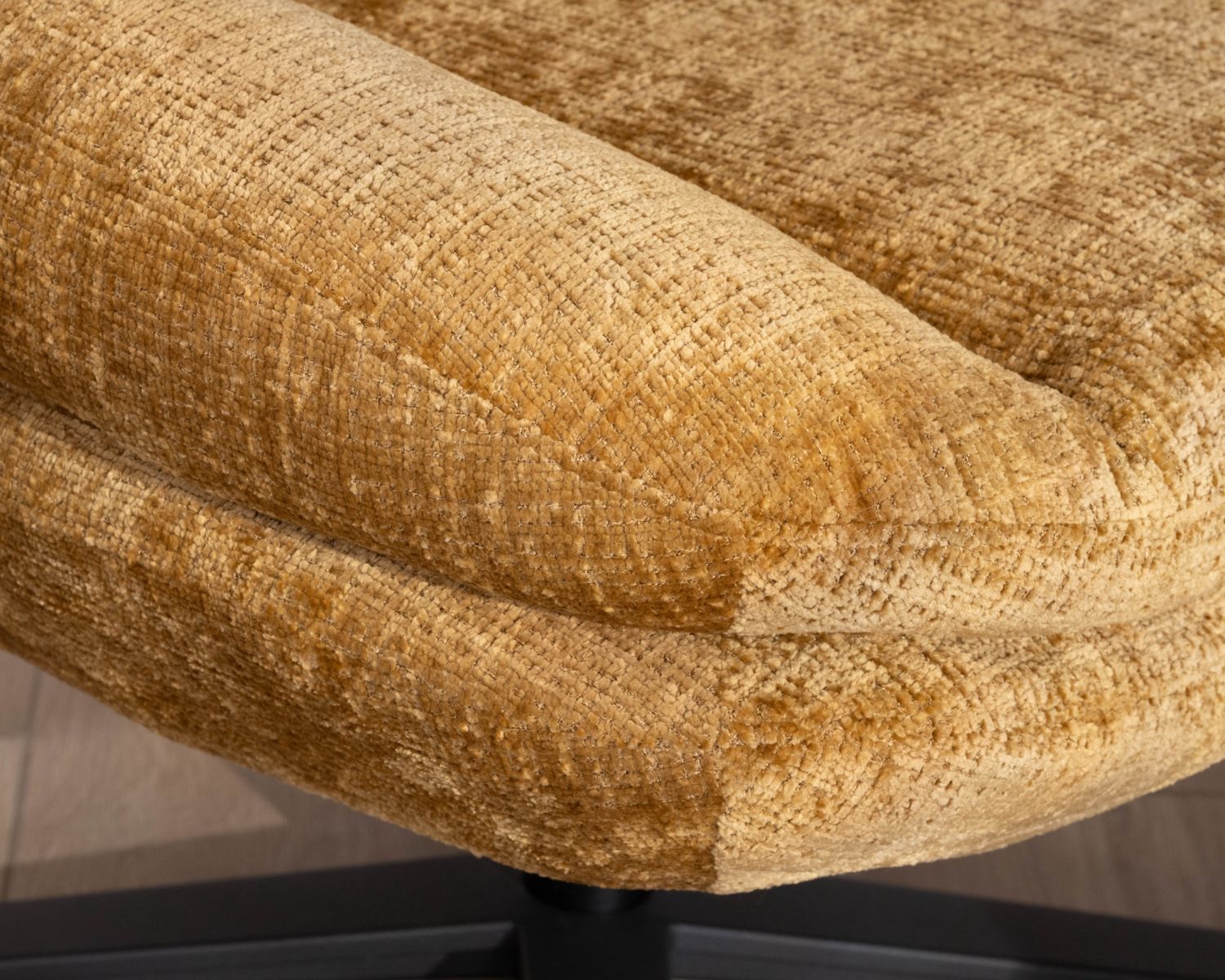 Sillón lounge de estilo vintage en color amarillo mostaza «Panama», giratorio 360°, con un confort envolvente