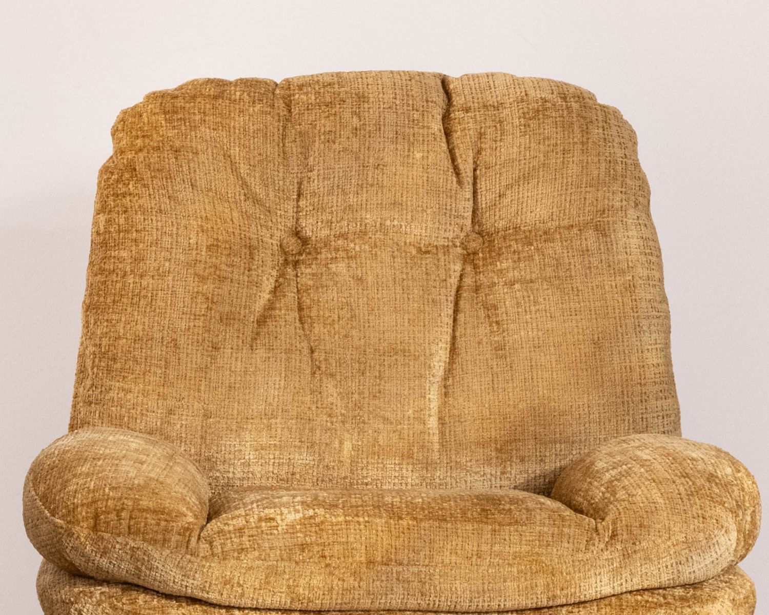 Sillón lounge de estilo vintage en color amarillo mostaza «Panama», giratorio 360°, con un confort envolvente