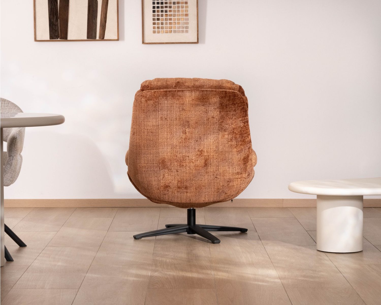 Sillón giratorio de 360° en tejido bouclé color terracota «Panama», con asiento mullido y diseño envolvente