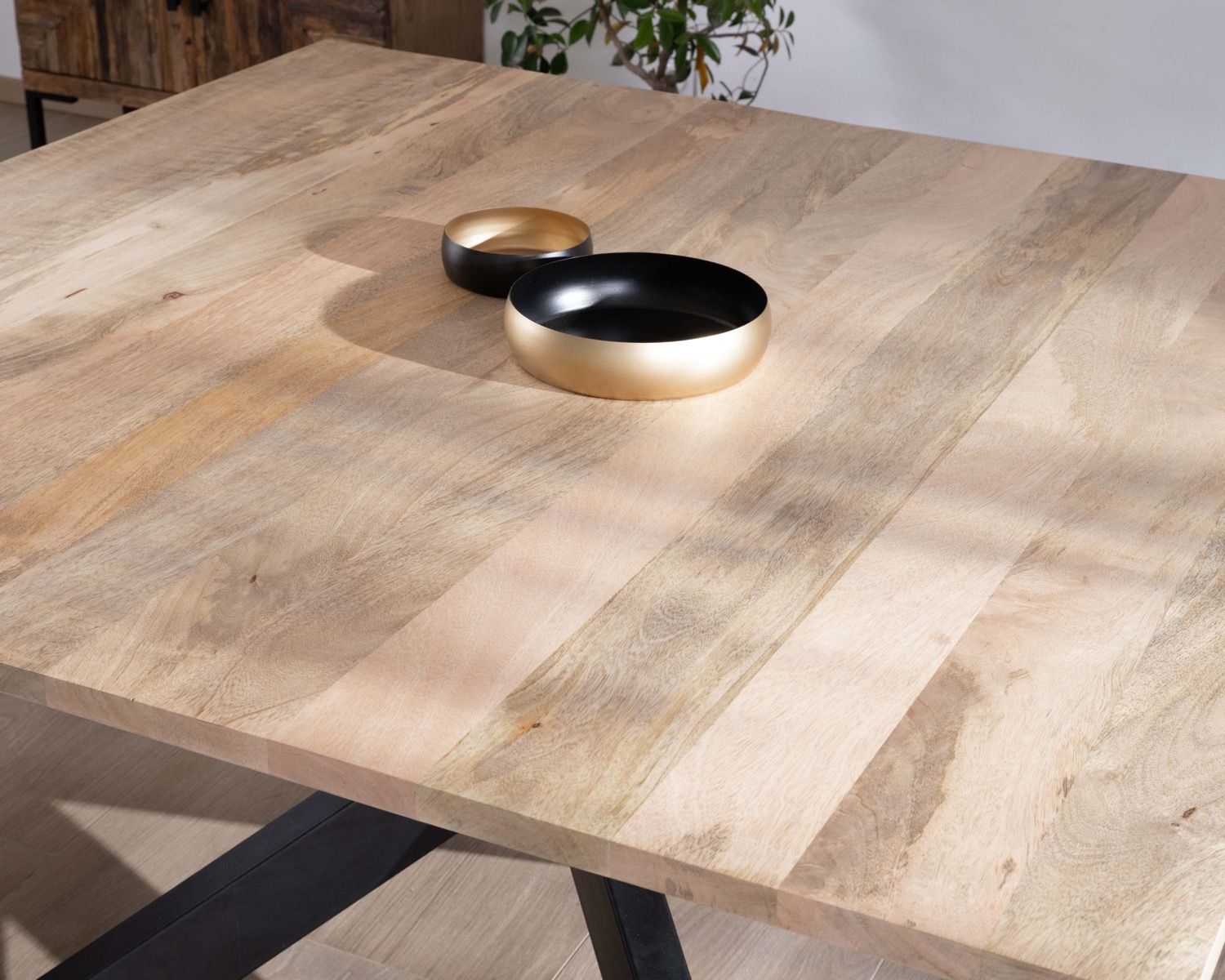 Mesa de comedor cuadrada extensible de estilo industrial, de madera de mango y metal, modelo «Haden», 140 x 140-220 cm