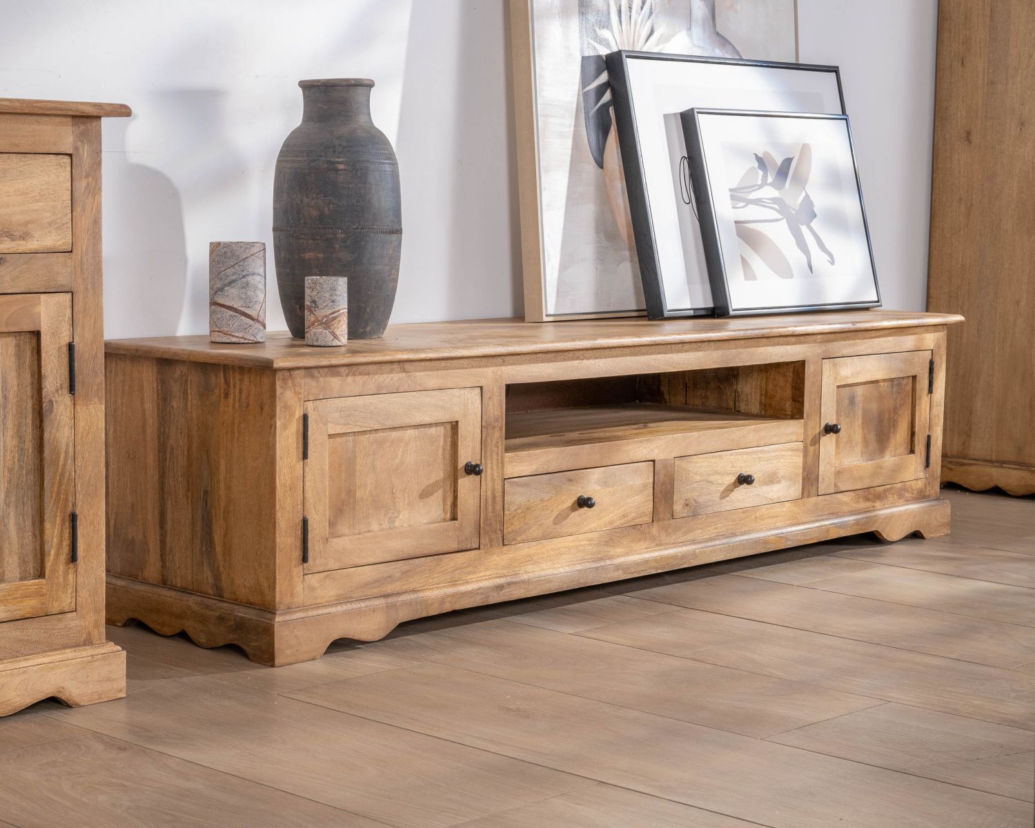 Mueble de televisión grande de 180 cm, estilo rústico chic, en madera de mango «Sarah»
