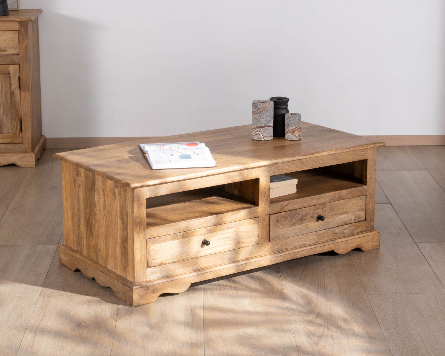 Mesa de salón de estilo clásico de madera de mango «Sarah»
