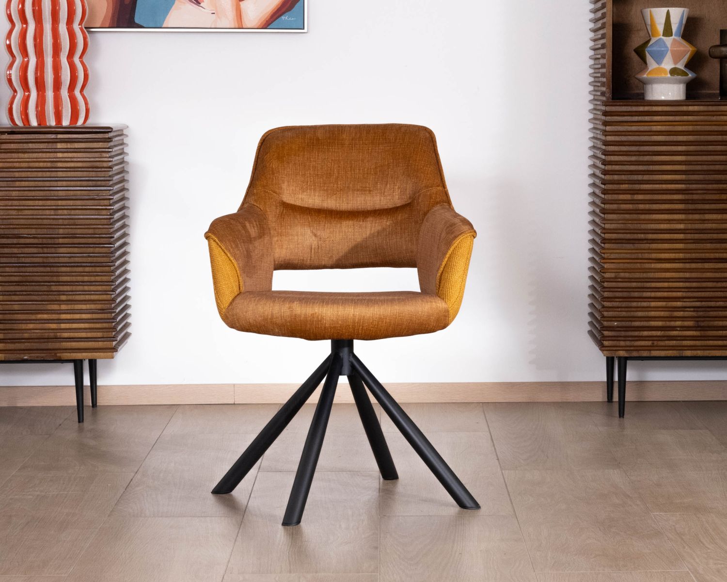 Lote de 2 sillones giratorios y envolventes para comedor, en tejido de doble textura color amarillo mostaza «Chilko»