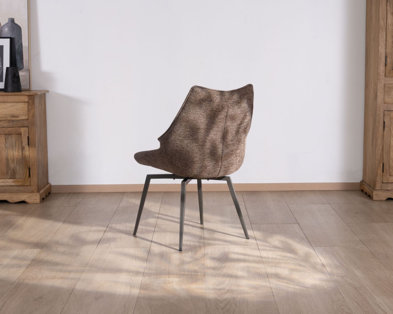 Lote de 2 sillas de comedor color chocolate con patas metálicas, modelo «Niko»