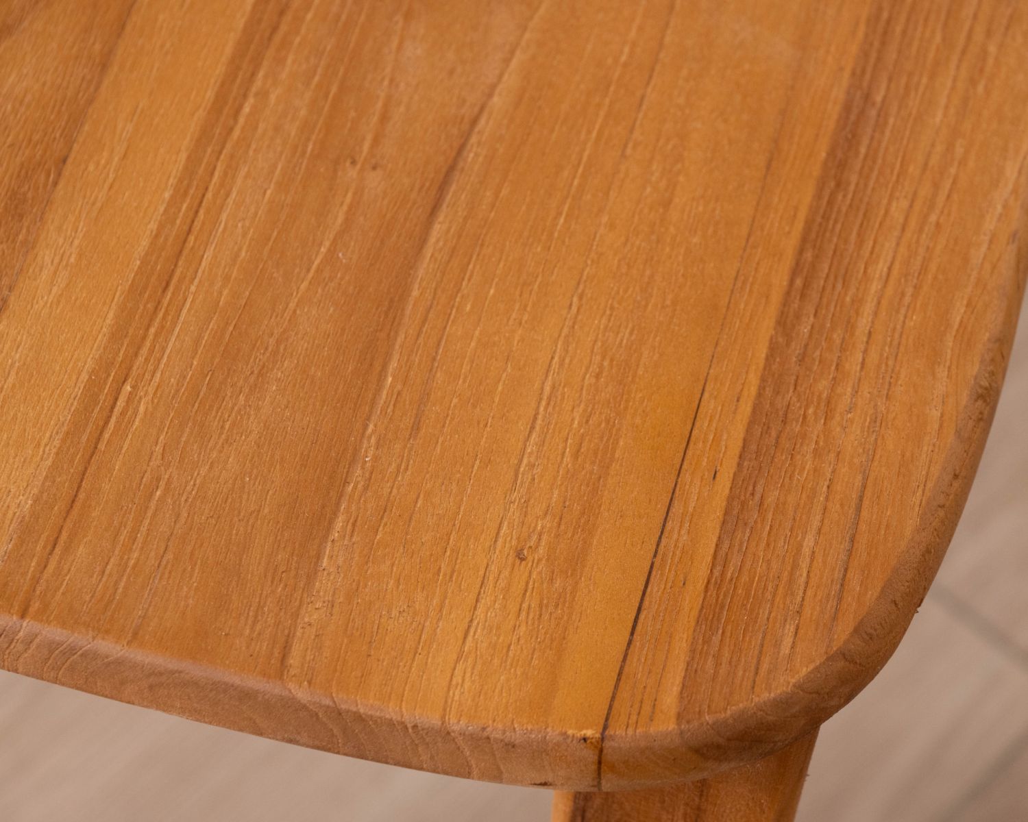 Juego de 2 sillas de comedor de diseño minimalista «Dilmona» en teca maciza