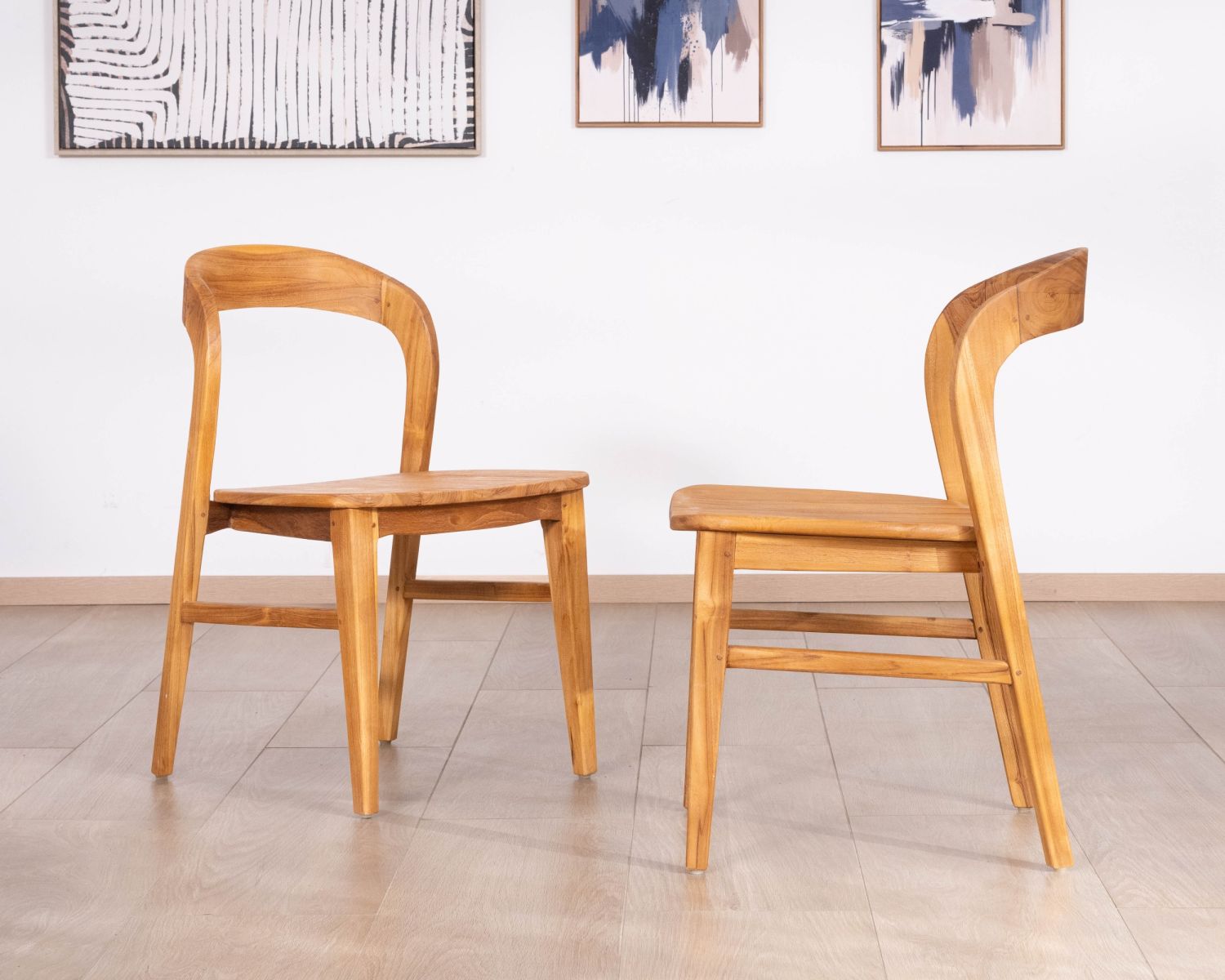 Juego de 2 sillas de comedor de diseño minimalista «Dilmona» en teca maciza
