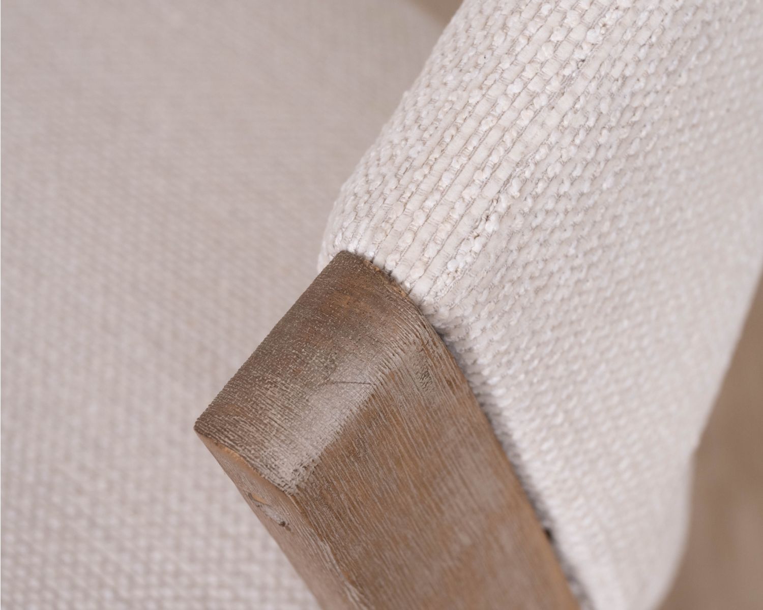 Juego de 2 sillas de comedor de estilo «japandi» «Kyara», en tela cruda natural y madera de caucho