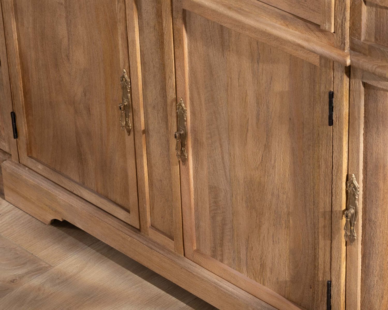 Aparador de madera maciza de mango con bordes redondeados, 150 cm, «Eglantine»