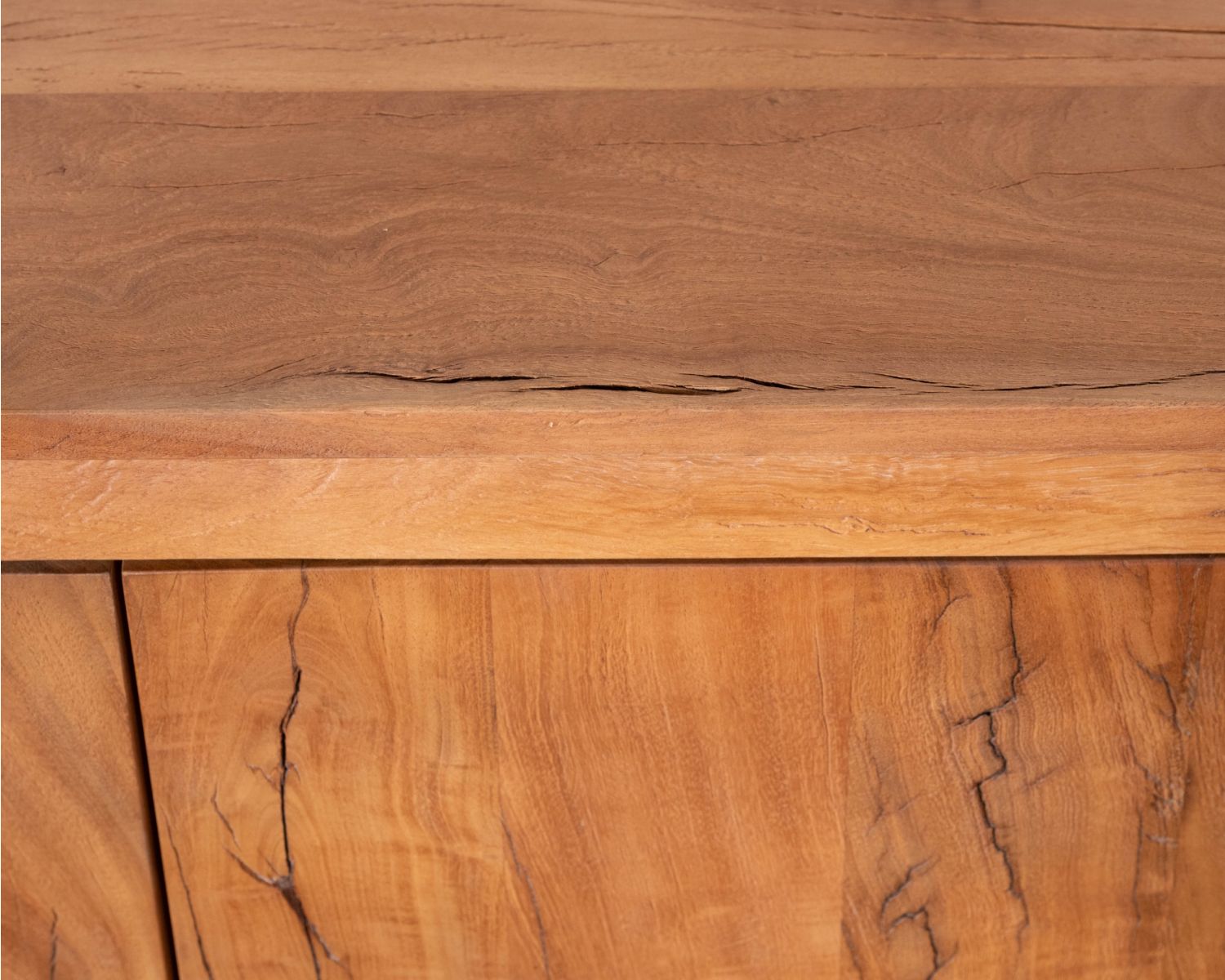 Aparador bajo de 4 puertas y 180 cm, fabricado en madera reciclada «Mokal», con estilo rústico
