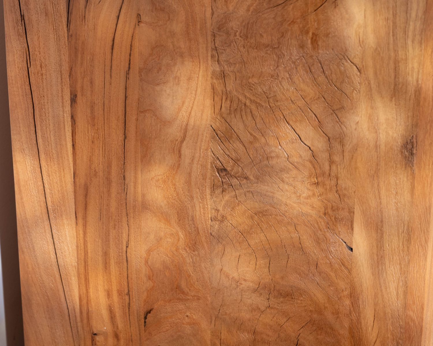 Aparador bajo de 4 puertas y 180 cm, fabricado en madera reciclada «Mokal», con estilo rústico