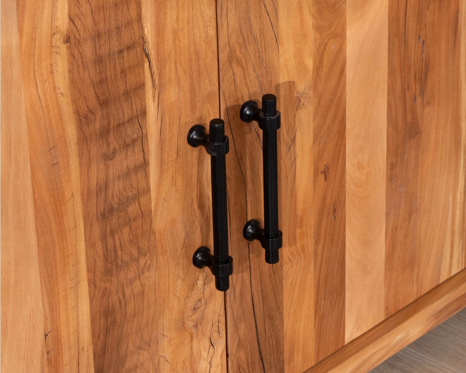 Aparador de estilo rústico de 170 cm, fabricado en madera reciclada «Mokal»