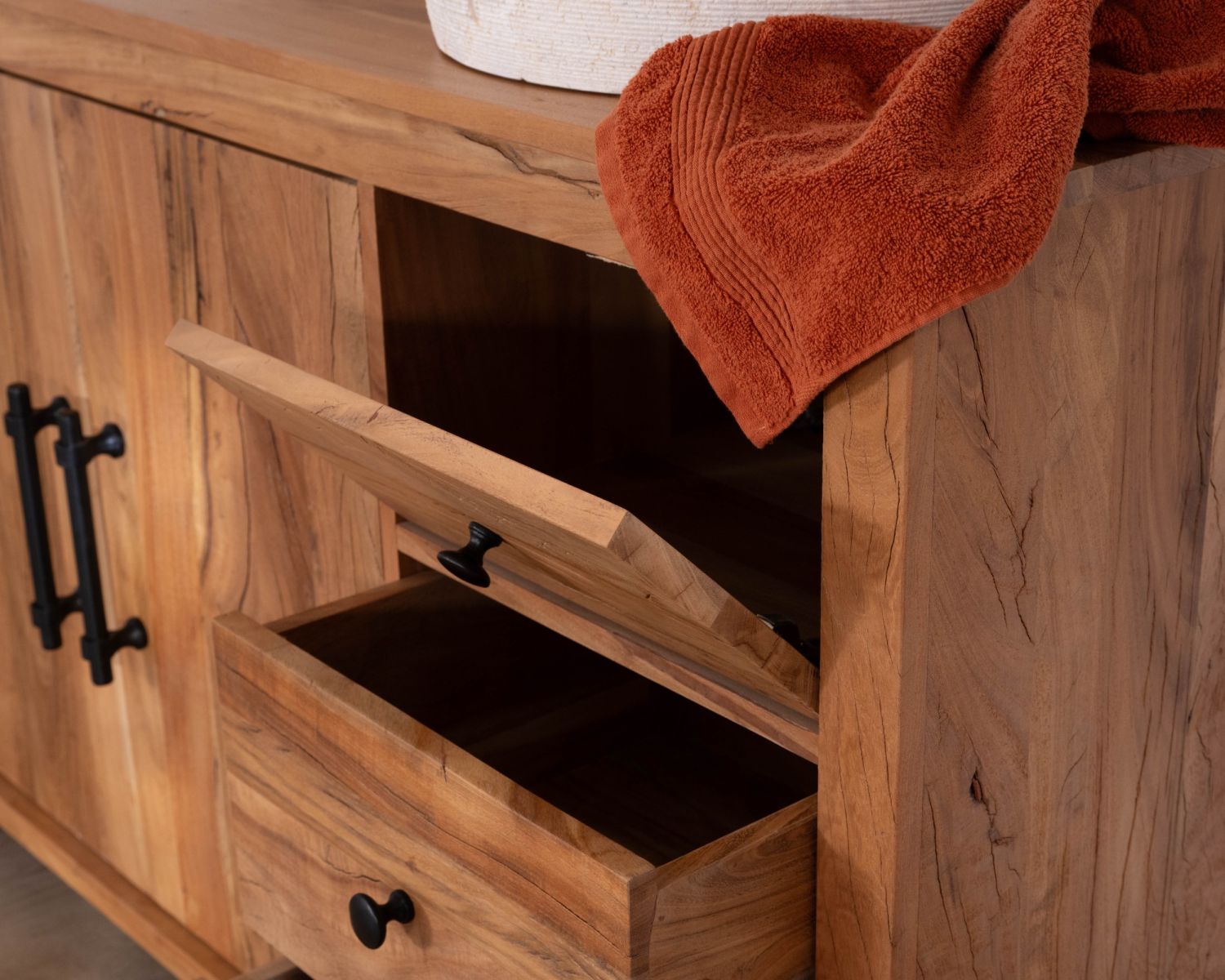 Mueble bajo lavabo de 120 cm de madera reciclada «Mokal», con estilo rústico