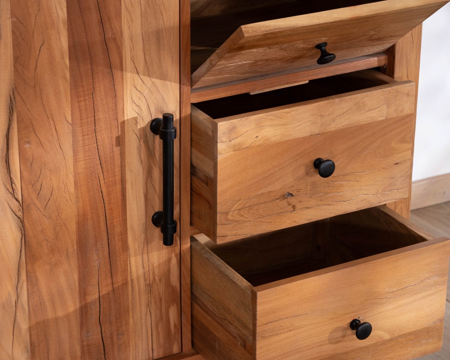 Mueble bajo lavabo de 80 cm de madera reciclada «Mokal», con estilo rústico