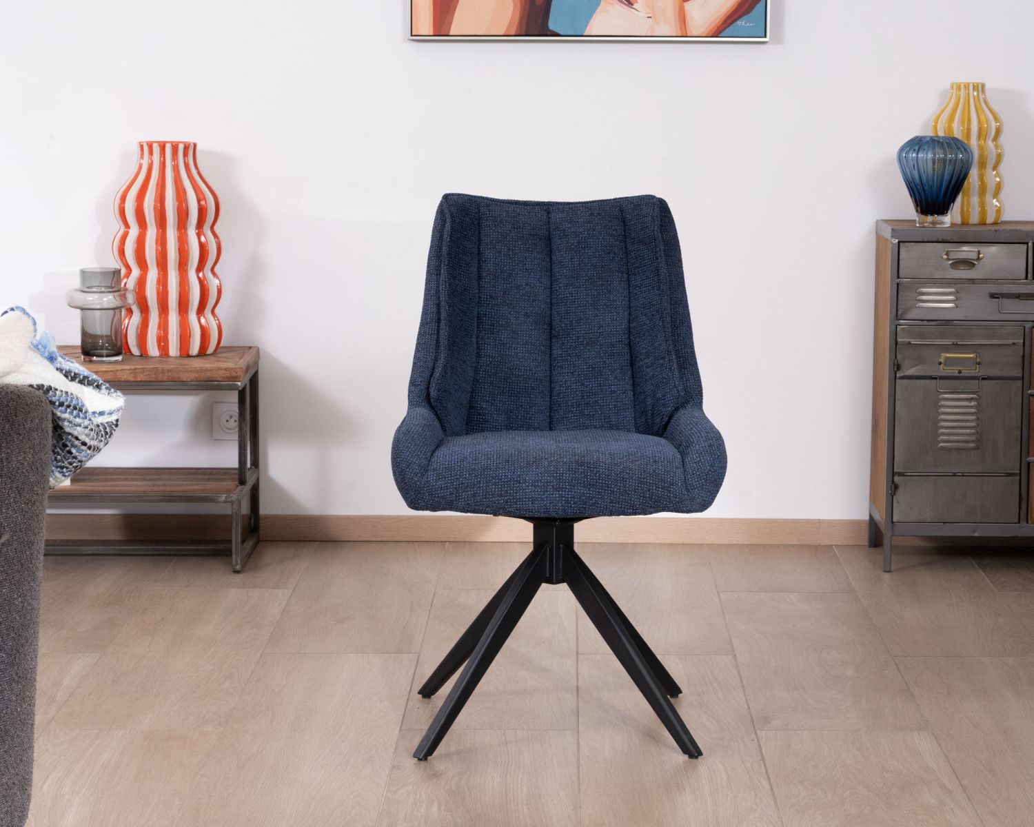 Lote de 2 sillas de comedor de tela azul noche «Webber», con asiento de diseño y base giratoria de 4 patas de metal