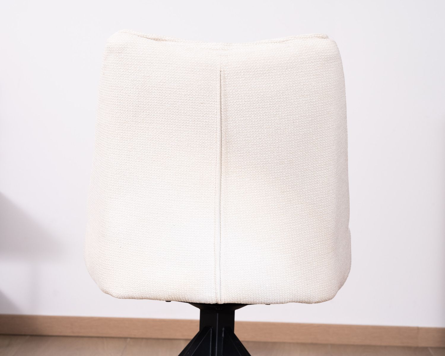 Lote de 2 sillas de comedor de tela blanca y pata giratoria de metal «Webber»