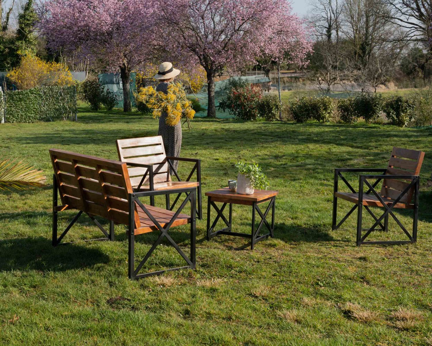 Lote de 2 sillas de jardín de madera y metal «Gardénia»