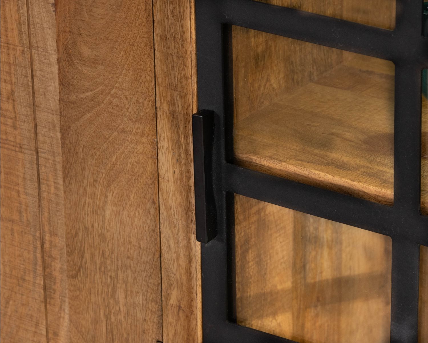 Pequeño aparador de madera maciza de mango con vitrina «Manelo» de 145 cm