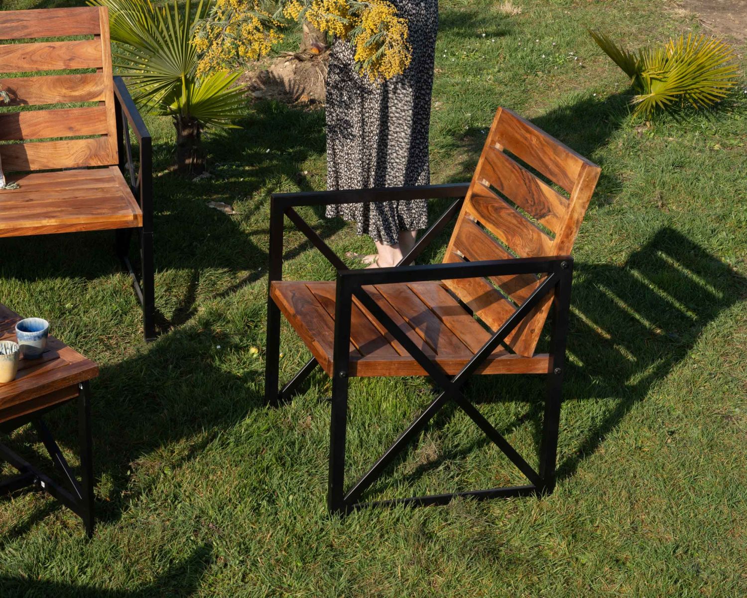Lote de 2 sillas de jardín de madera y metal «Gardénia»