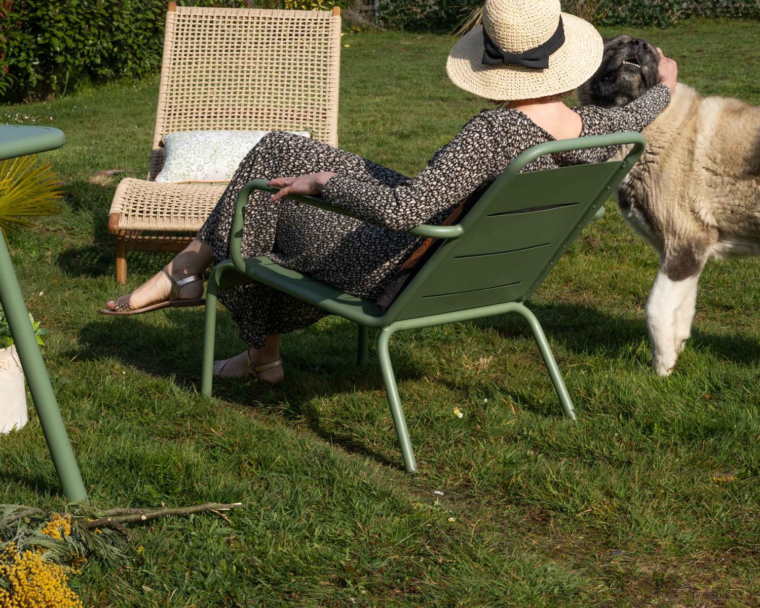 Sillón de jardín de estilo retro en metal verde «Horizon»