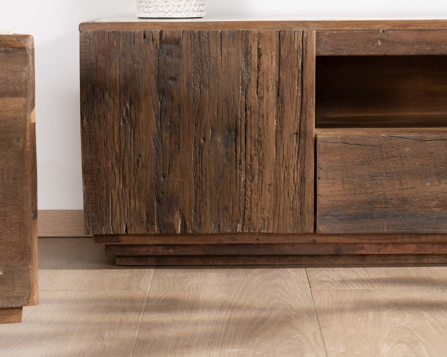 Mueble para la tele de 180 cm de madera reciclada y encimera de mármol blanco «Mood»