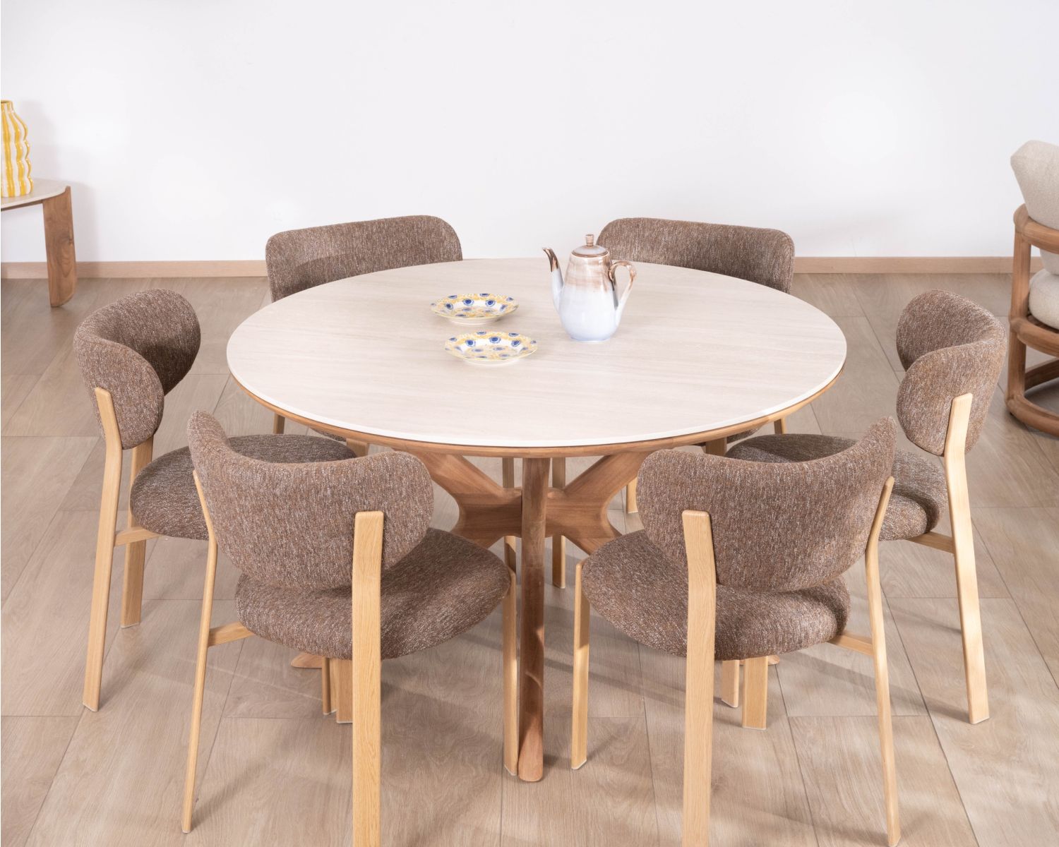 Mesa redonda para interior o exterior de 130 cm «Elsen», de teca maciza con tablero de cerámica con efecto travertino