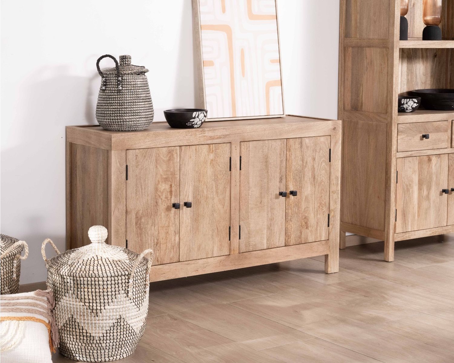 Aparador de 4 puertas de madera maciza de mango, 130 cm, «Maestro»