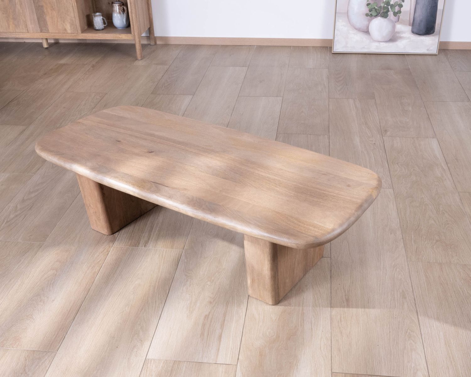 Mesa de salón rectangular de madera de mango con un diseño minimalista «Orobie»